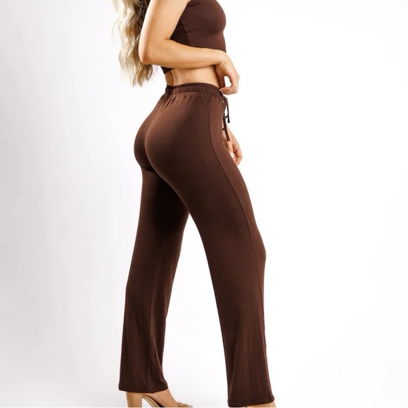 Astoria Luxe Lounge Pant - Espresso size M - lightly worn - Picture 4 of 4